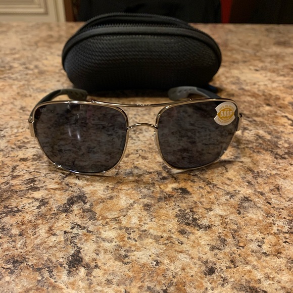 Costa Del Mar sunglasses - Picture 3 of 4